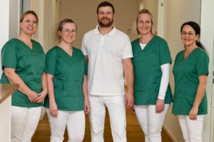Zahnarztpraxis Christian Dern mit Team