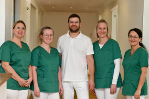 Zahnarztpraxis Christian Dern mit Team
